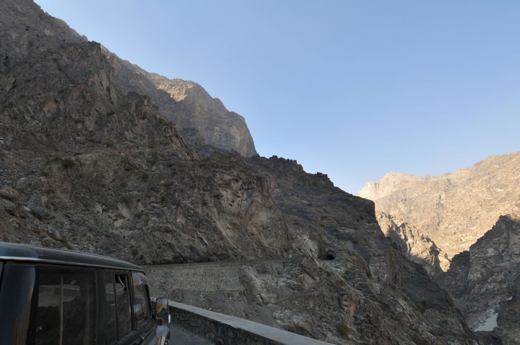 Another cool photo shot with the good glass - this is the Mahipar Pass outside Kabul