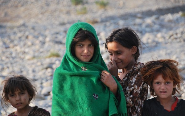 I'm practicing with the camera more - girls from Little Barabad village - a dirt poor Kuchi village across the river from Jalalabad